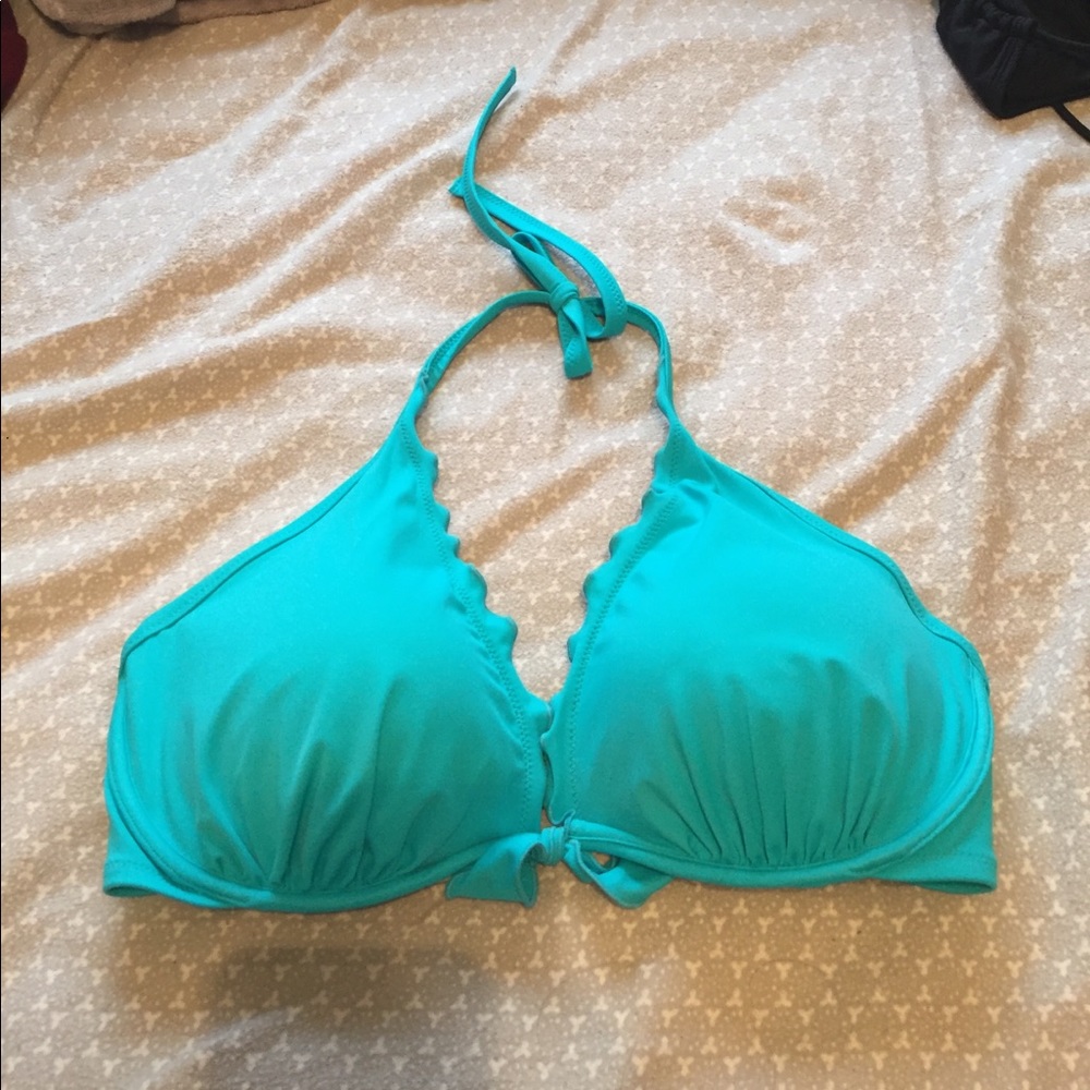LIKE NEW VS BIKINI HALTER TOP