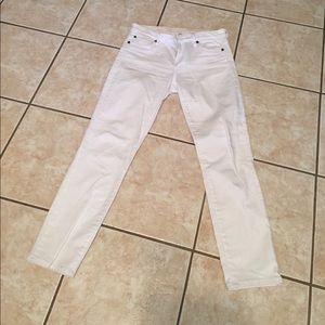 White skinny jeans
