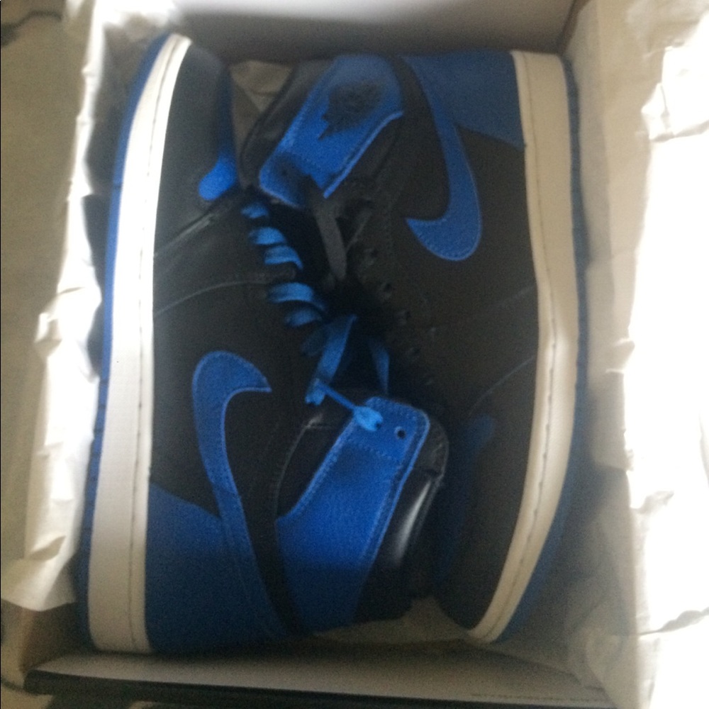 Jordan royal 1s