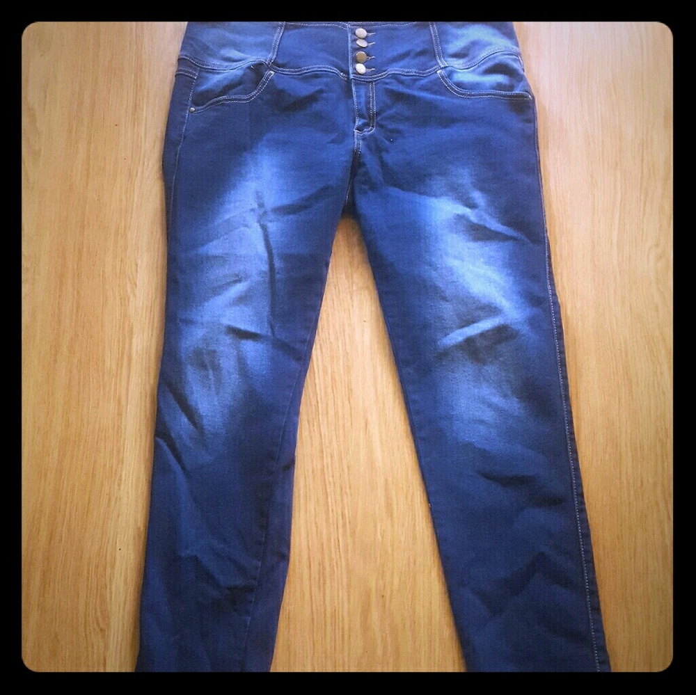 Blue skinny jeans