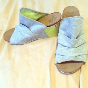 Juicy couture wedged shoes Sz 8 1/2 M