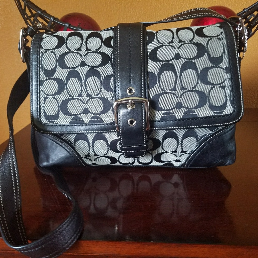 Coach monogram purse, shoulder bag black gray