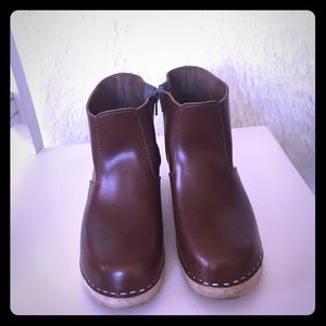 Hanna Andersson Boot clogs