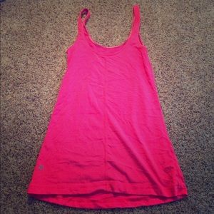 Lululemon tank