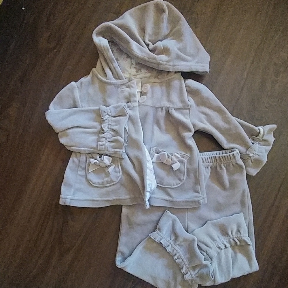 Track suit