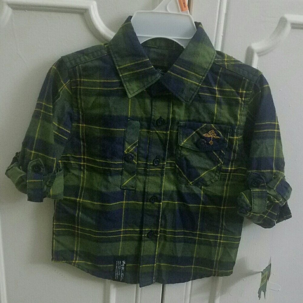 NWT Green/Gold Plaid Long/3/4 Sleeve Button-down