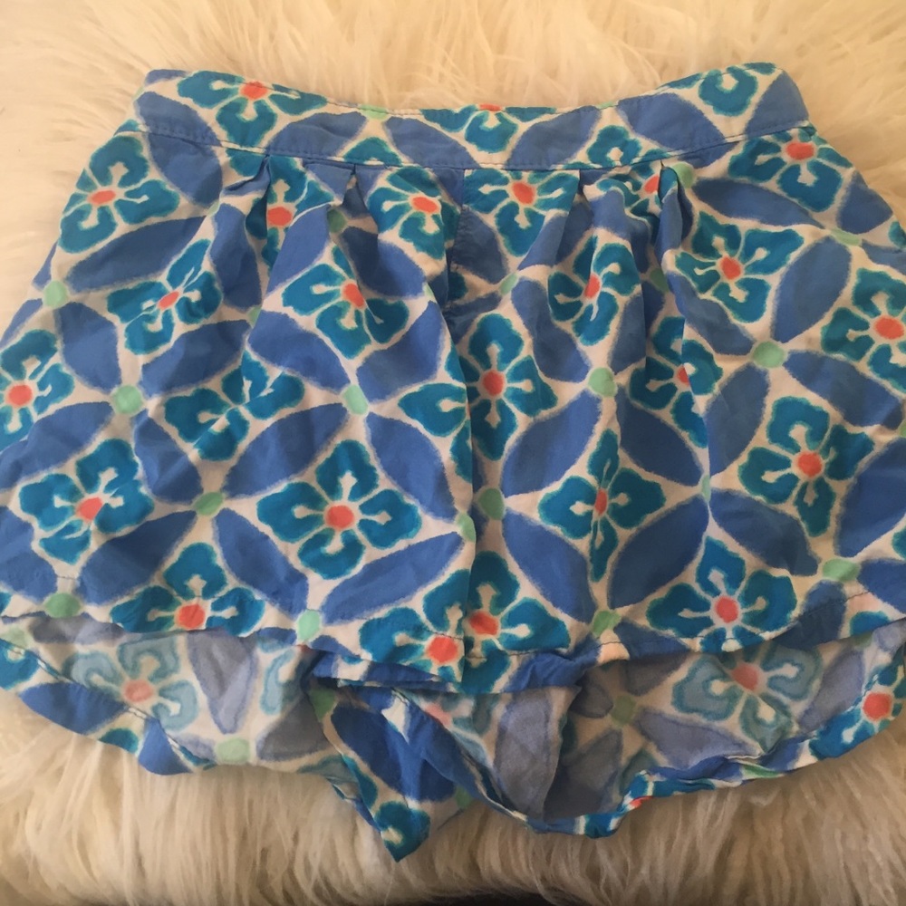 Old navy kids flowy shorts size 10-12.