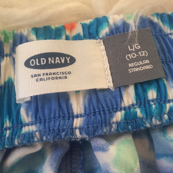 Old navy kids flowy shorts size 10-12. - Picture 2 of 3