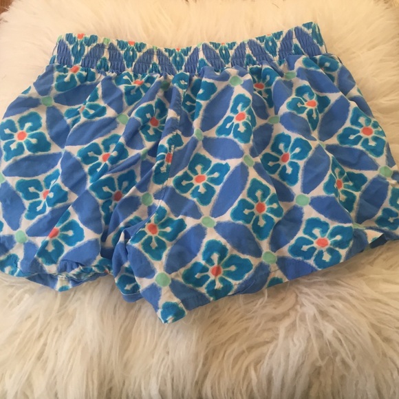 Old navy kids flowy shorts size 10-12. - Picture 3 of 3