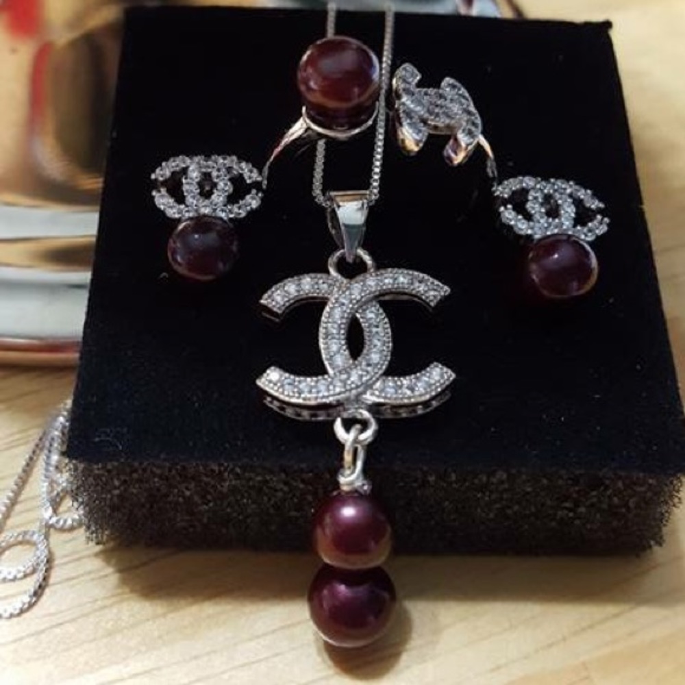 Brand new 925 Silver Chanel set with pearls