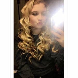 Meet your Posher, Abbey