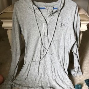 Longsleeved gray guess hoodie shirt