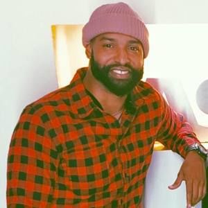 Meet your Posher, Corey