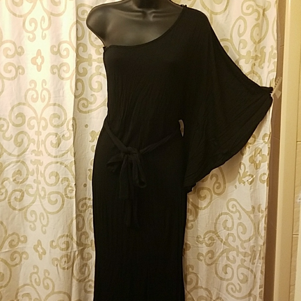 Off the shoulder black maxi dress