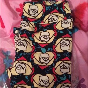 LuLaRoe OS vintage DISNEY ROSES!
