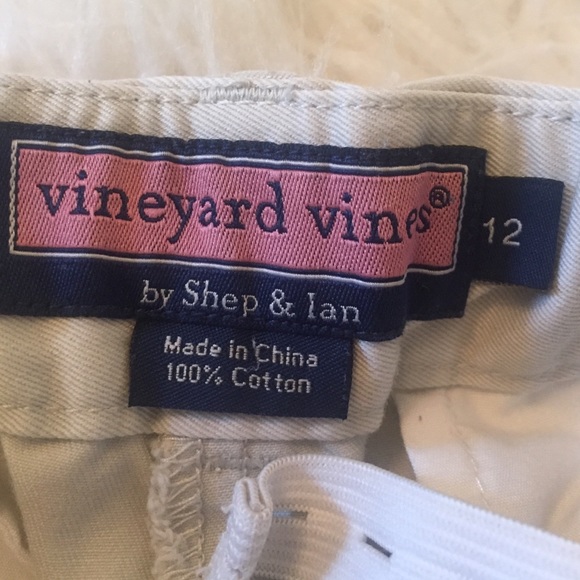 Girls vineyard vines shorts size 12. WORN ONCE - Picture 2 of 3