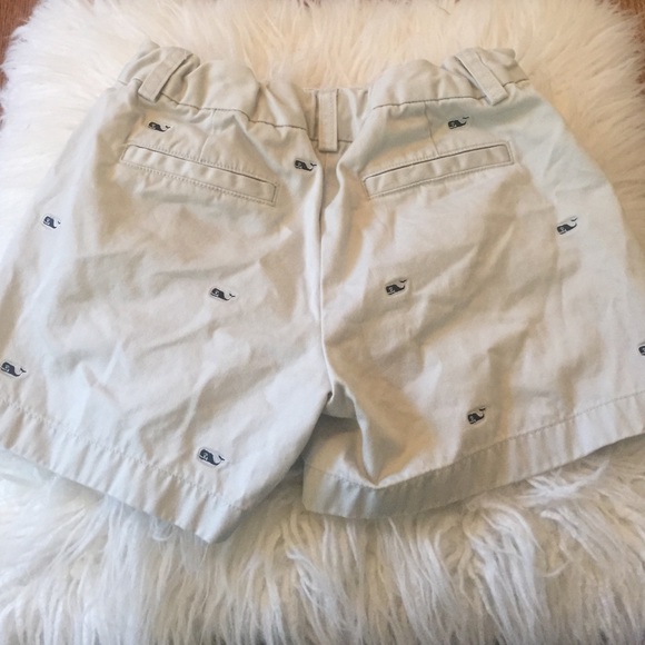 Girls vineyard vines shorts size 12. WORN ONCE - Picture 3 of 3