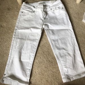 Guess capris medium rise