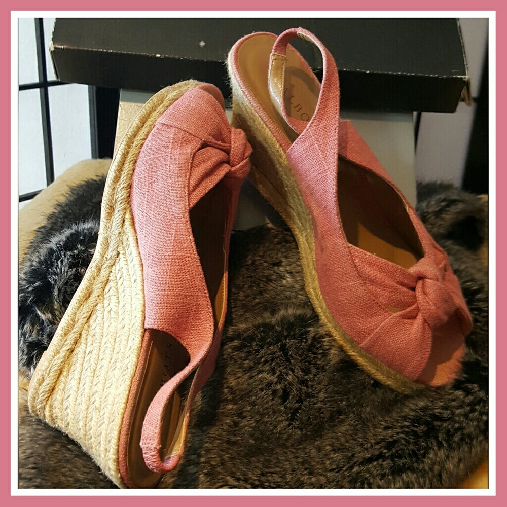 TALBOTS WOMEN'S ROSE QUARTZ ESPADRILLES 9M EUC - Picture 3 of 7