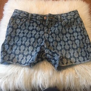 Old navy girls pineapple jean shorts size 12.