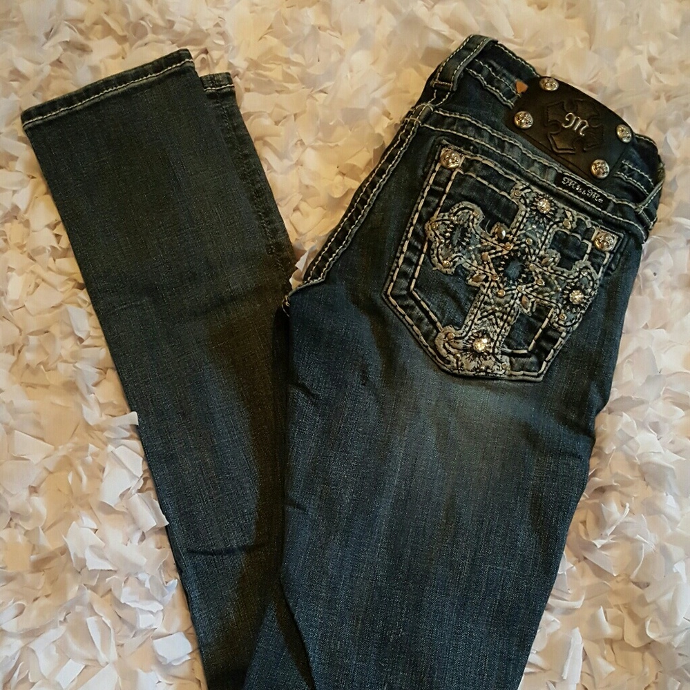 Miss Me Bling Pocket Signature Low Rise Skinny