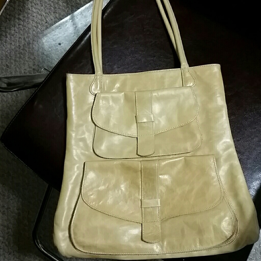 Ladies leather handbag