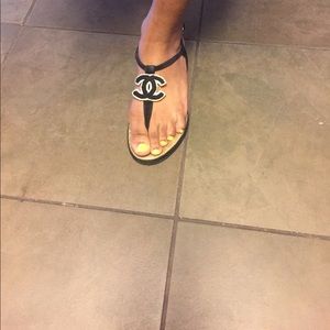 HOTTT authentic Chanel