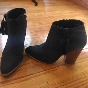 Navy blue block heel booties, tassel detail