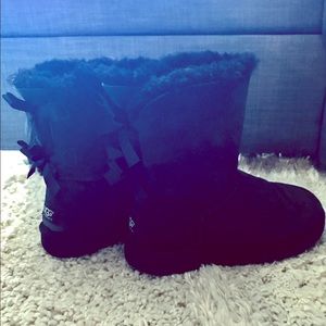 Black Uggs