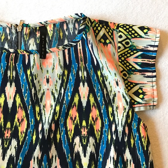 B Jewel Tops - B Jewel color splash crop top with zipper back. B Jewel Tops - B Jewel color splash crop top with zipper back.
