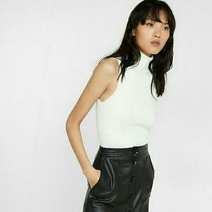 NWT Sleeveless Ribbed Turtleneck Sweater