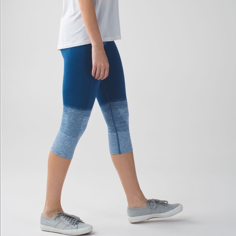 Lululemon Seamlessly St Crop
Heathered Poseidon S4