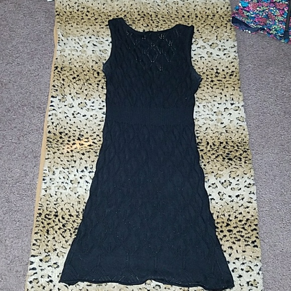 Black dress - Picture 3 of 4