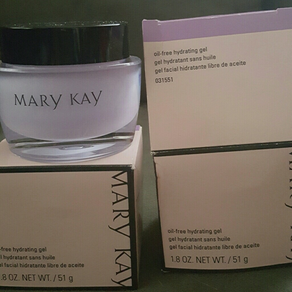 Oil free hydrating gel