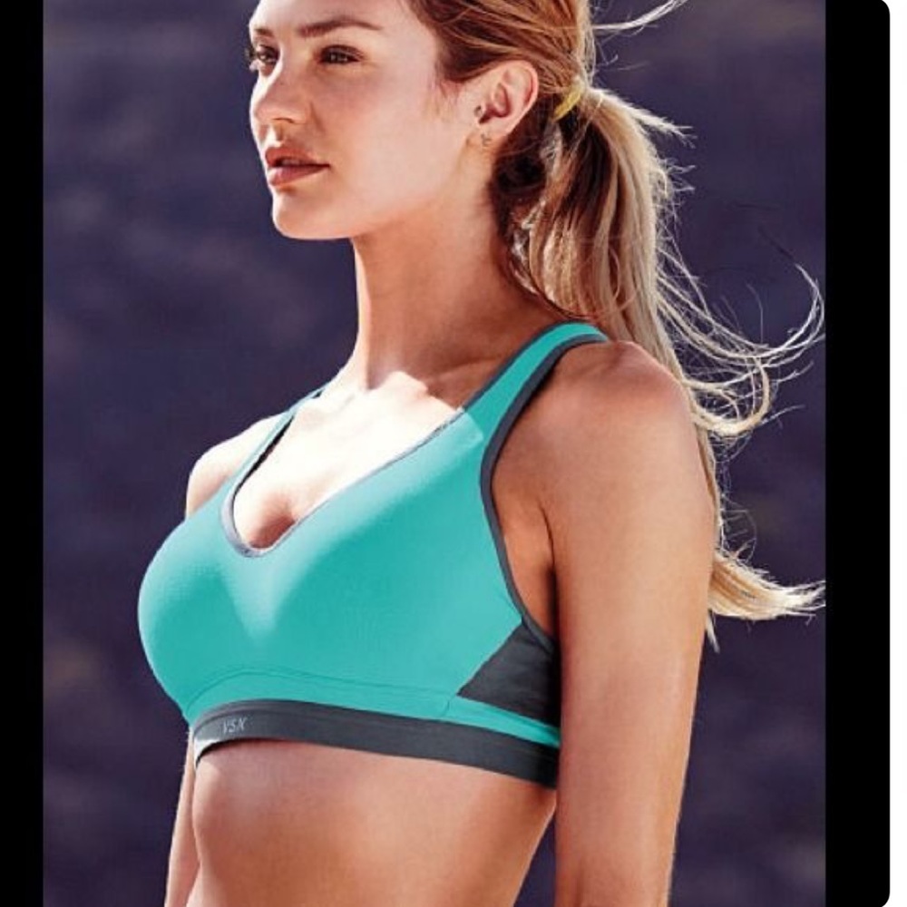 💜SALE💜Victoria's Secret Incredible Sport Bra