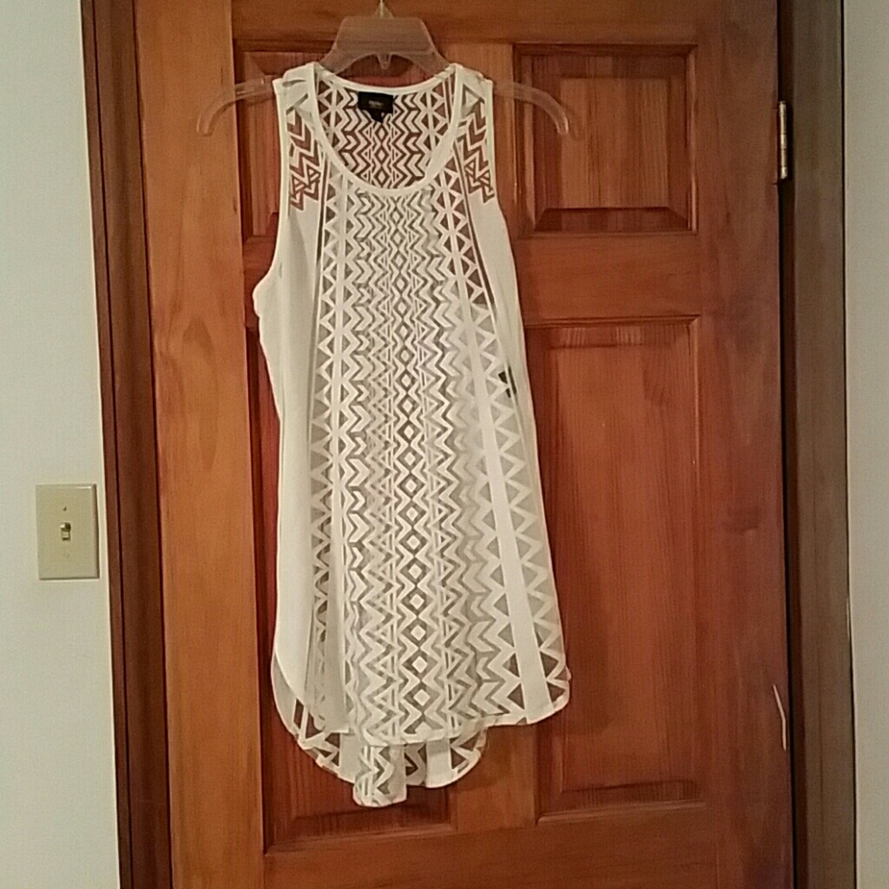 Geometric patterned sheer tunic