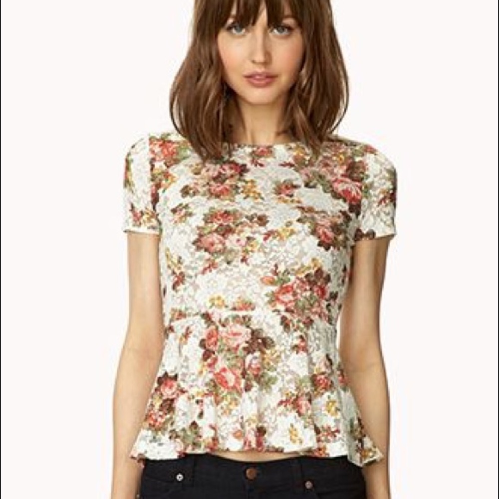 🍂white floral peplum lace top 🍂