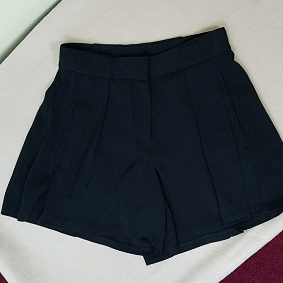 Jennifer Lopez Pants - Jennifer Lopez black dress shorts❣️