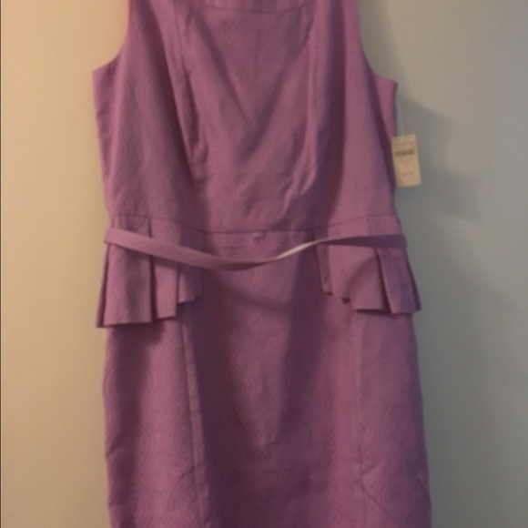 Dress - Picture 3 of 4