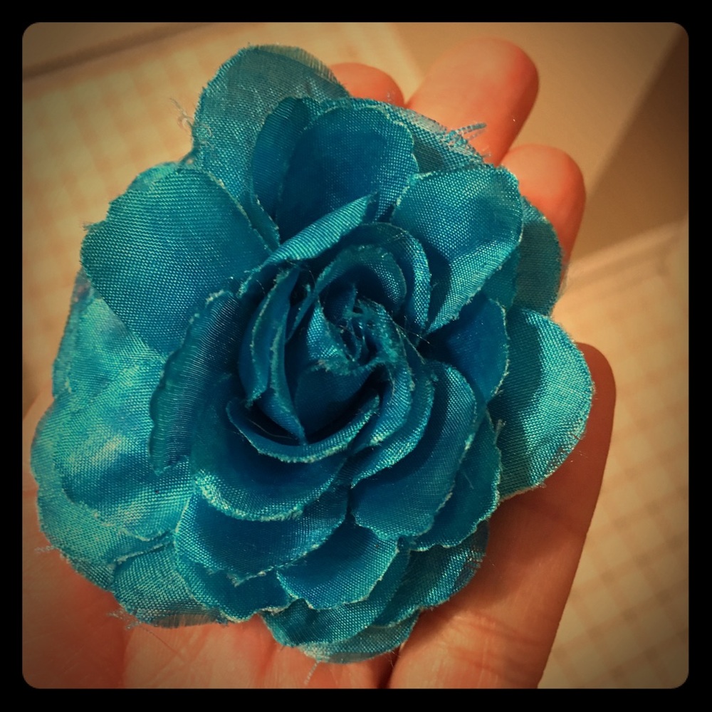 ❎Teal hair rose flower