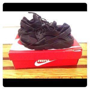 Nike Air Huarache Women's 8.5
