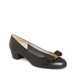 Salvatore ferragamo Vera pumps