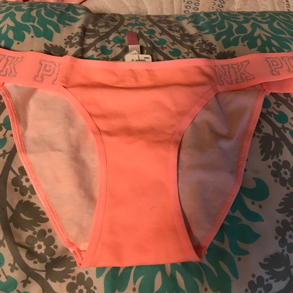 V.S Pink undies