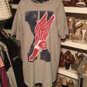 Men 10deep brand Sz m t shirt