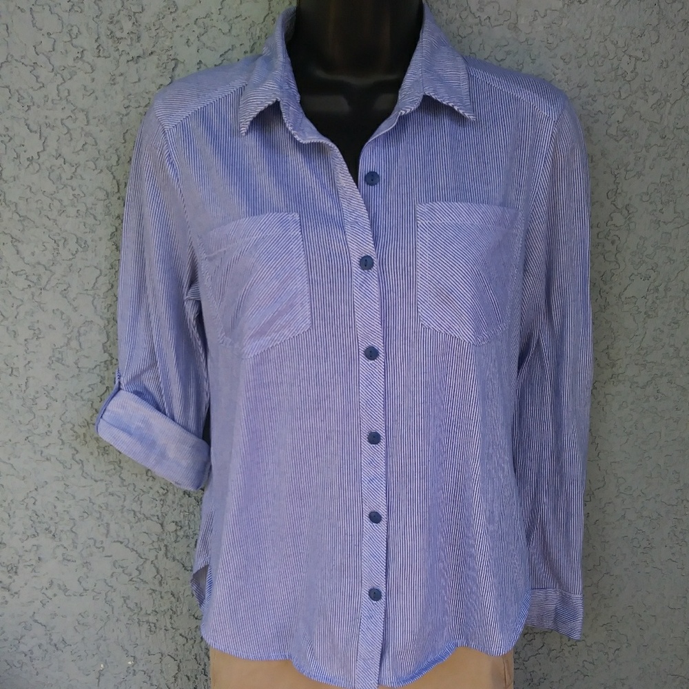 Long sleeve or 3/4 sleeve button down
