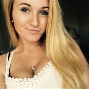 Meet your Posher, Cierra