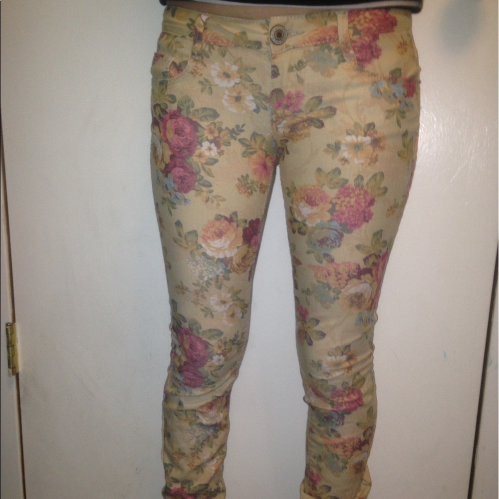 Flower pattern jeans