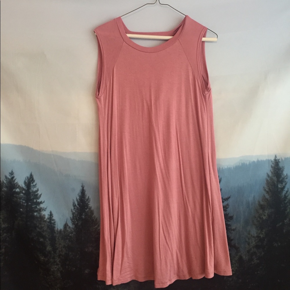 Cute summer skater dress. Sleeveless.