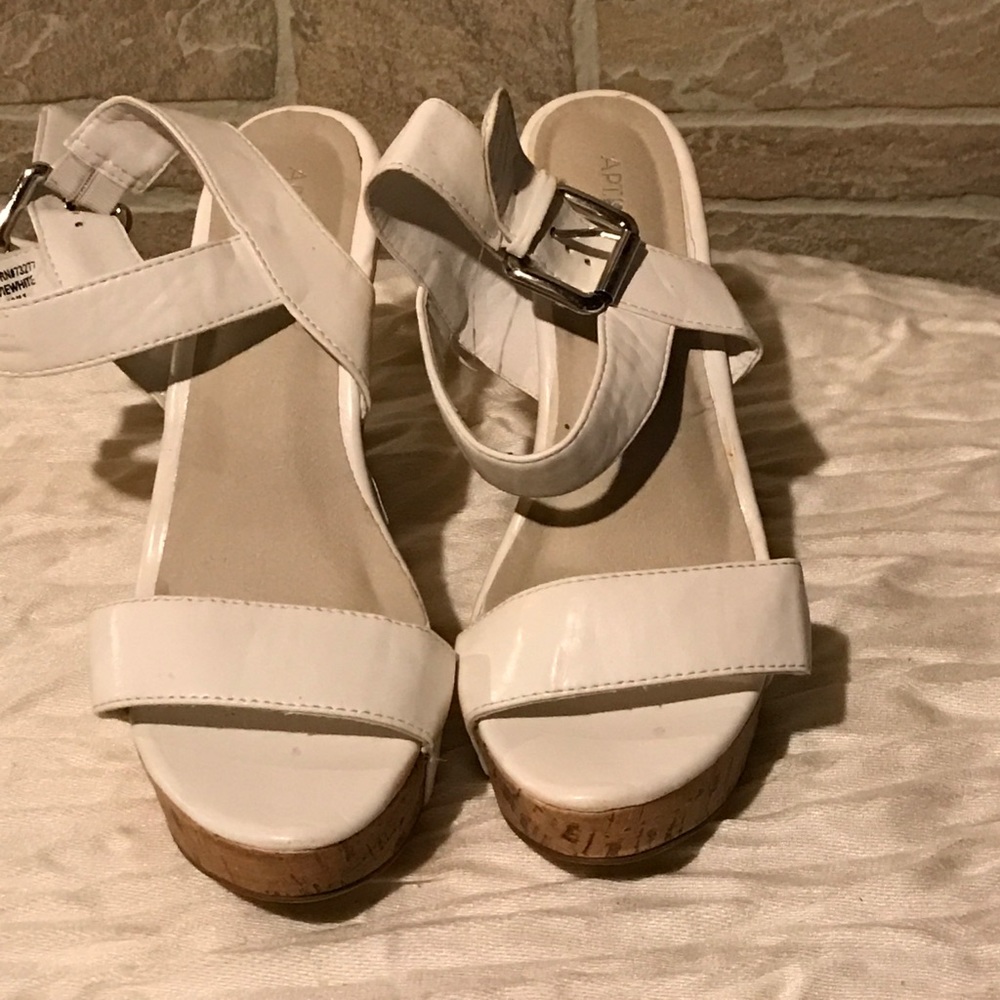 Apt9 white sandals