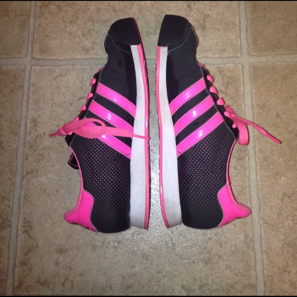 Adidas Samoa - Picture 2 of 3